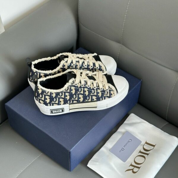 New Arrival Shoes D3142