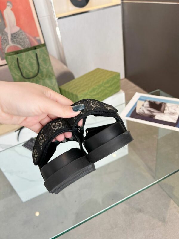 New Arrival Shoes G3358