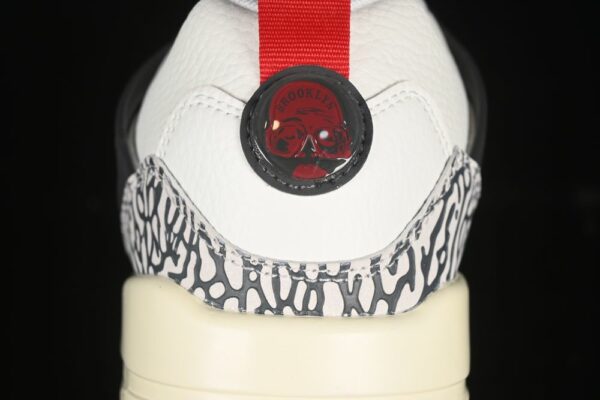 AJ Spizike Low Sail Anthracite Varsity Red FQ1759-116
