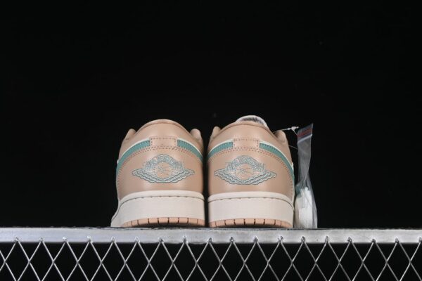 AJ 1 Low Hemp DC0774-130