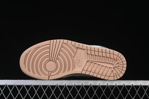 AJ 1 Low Hemp DC0774-130