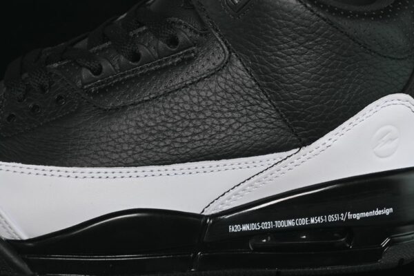 AJ 3 Retro Fragment Design Black DA3595-001