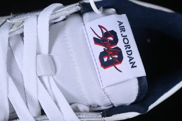 AJ Stadium 90 White Midnight Navy HJ4406-100