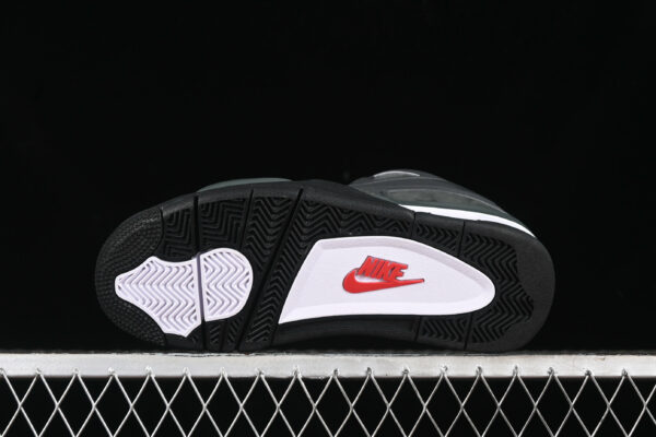 AJ 4 Nigel Sylvester HF4334-004
