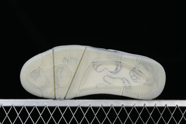 AJ 4 Retro Kaws 930155-003