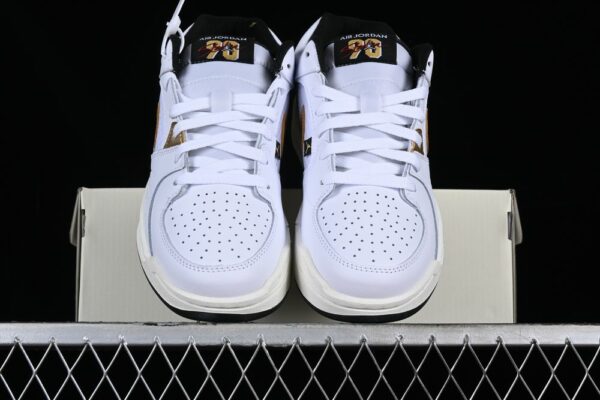 AJ Stadium 90 White Metallic Gold DX4397-170