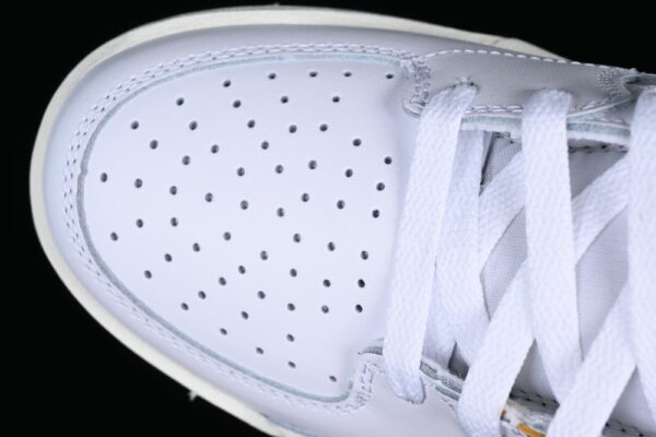 AJ Stadium 90 White Metallic Gold DX4397-170