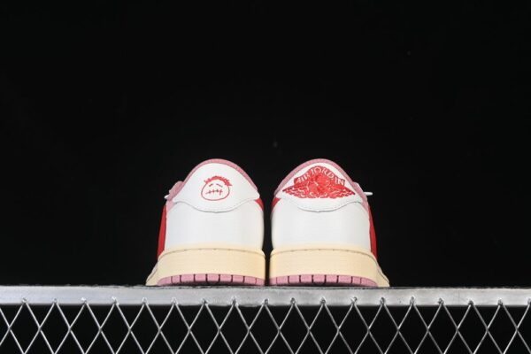 AJ 1 Low OG SP Travis Scott Shy Pink DM7866-100