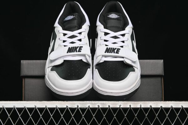 AJ Legacy 312 Low Reverse Panda CD7069-111