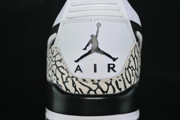 AJ Legacy 312 Low Reverse Panda CD7069-111