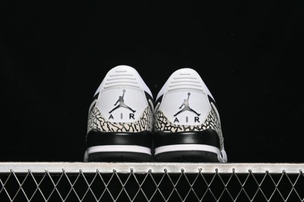 AJ Legacy 312 Low Reverse Panda CD7069-111