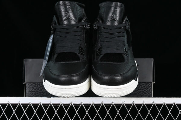 AJ 4 Retro Pinnacle 819139-010