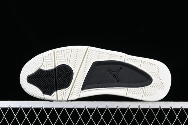 AJ 4 Retro Pinnacle 819139-010