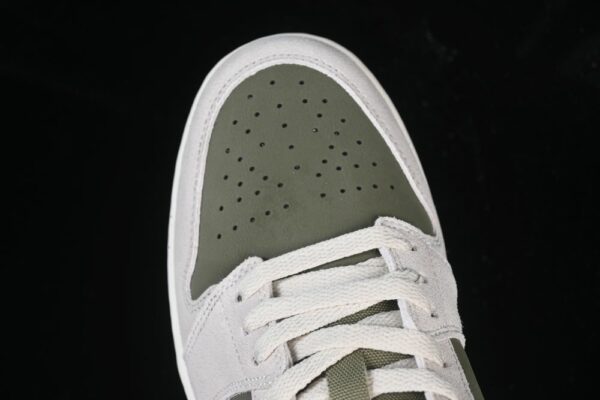 AJ 1 Low ‘Medium Olive Sail’ HV4089 201