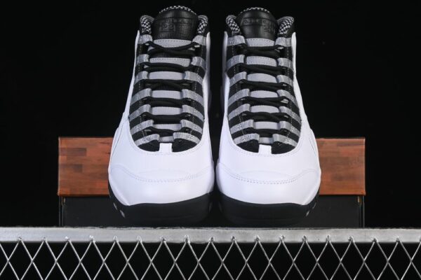 AJ 10 Retro ‘Steel’ HJ6779-104