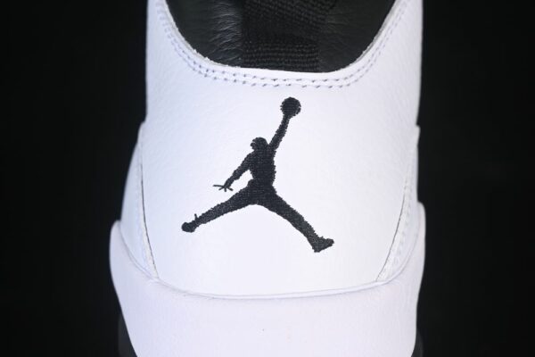 AJ 10 Retro ‘Steel’ HJ6779-104