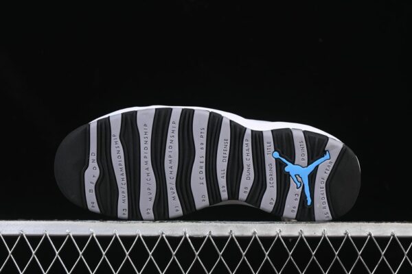 AJ 10 Retro ‘Steel’ HJ6779-104