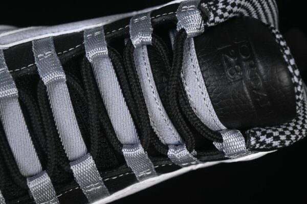 AJ 10 Retro ‘Steel’ HJ6779-104