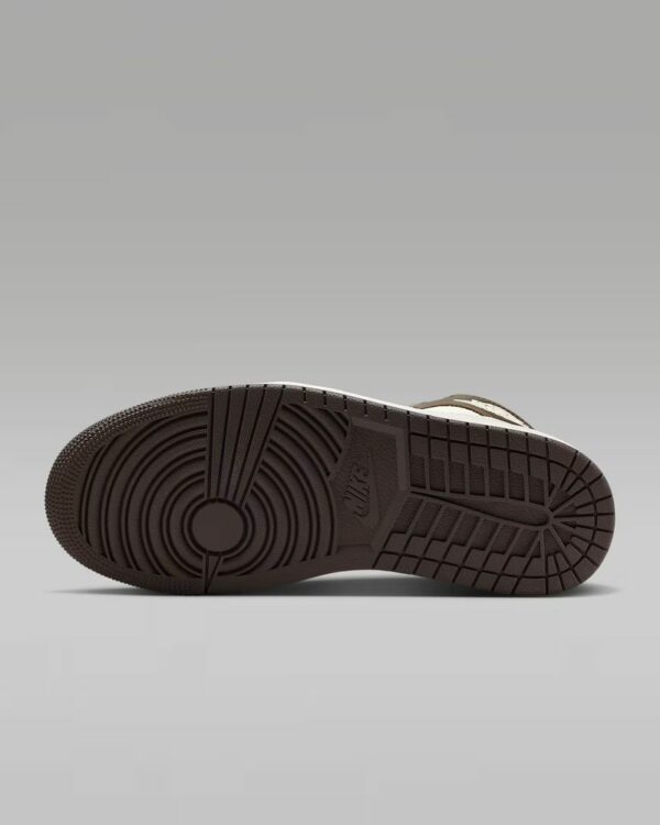 AJ 1 Retro High OG ‘Baroque Brown and Sail’ FD2596-200 AJ 1 Retro High OG ‘Baroque Brown and Sail’ FD2596-200