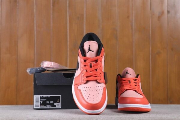 AJ 1 Low SE ‘Rush Orange Black’ DM3379-600 AJ 1 Low SE ‘Rush Orange Black’ DM3379-600