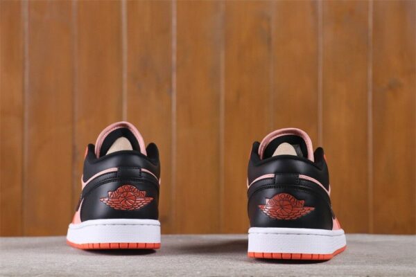 AJ 1 Low SE ‘Rush Orange Black’ DM3379-600 AJ 1 Low SE ‘Rush Orange Black’ DM3379-600