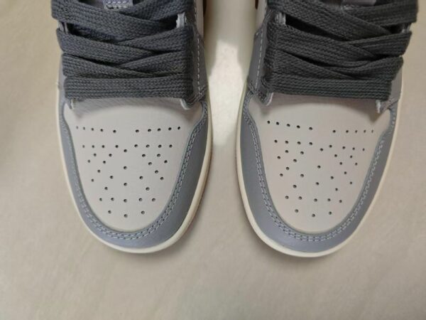 AJ 1 Low ‘Phantom’ FZ5045-091