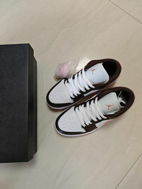 AJ 1 Low ‘Brown Powder Pink’ DC0774-182