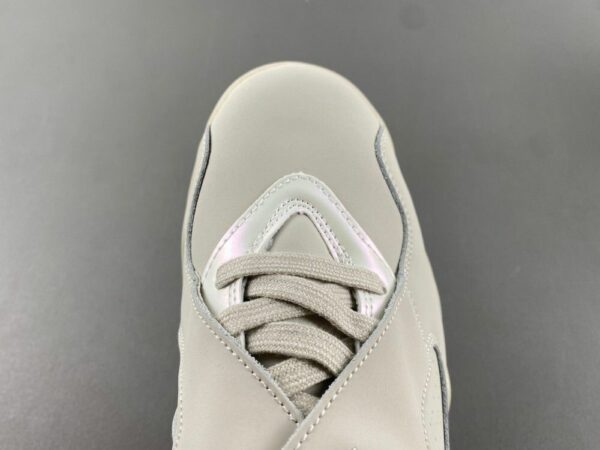 AJ 8 Retro ‘Champagne’ 832821-030 AJ 8 Retro ‘Champagne’ 832821-030