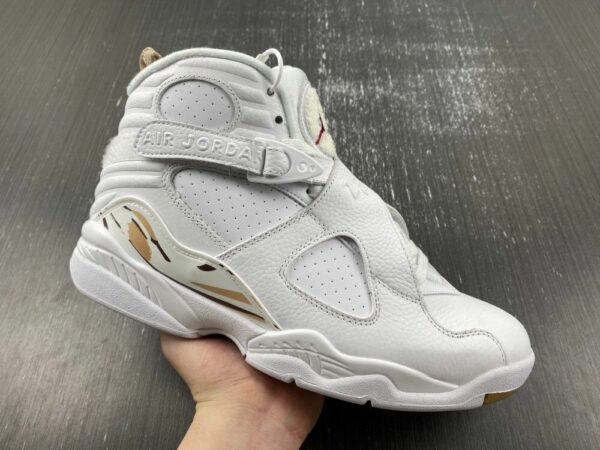 AJ 8 Retro x OVO ‘White’ AA1239-135 AJ 8 Retro x OVO ‘White’ AA1239-135