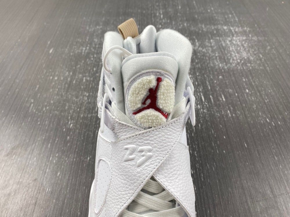 AJ 8 Retro x OVO ‘White’ AA1239-135 AJ 8 Retro x OVO ‘White’ AA1239-135