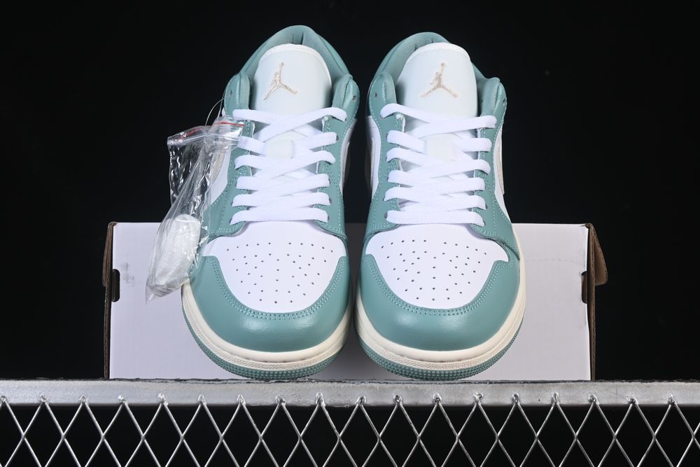 AJ 1 Low ‘White Cannon’ DC0774-138 AJ 1 Low ‘White Cannon’ DC0774-138