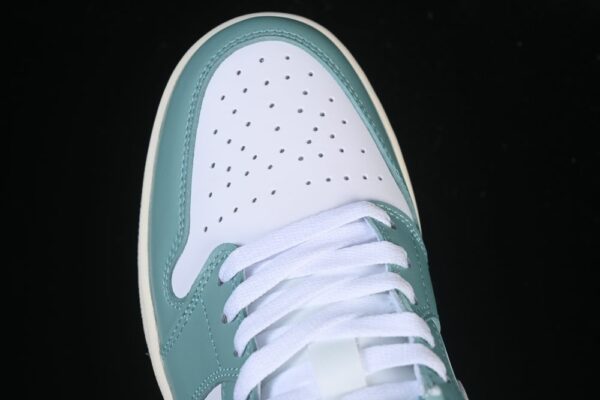 AJ 1 Low ‘White Cannon’ DC0774-138