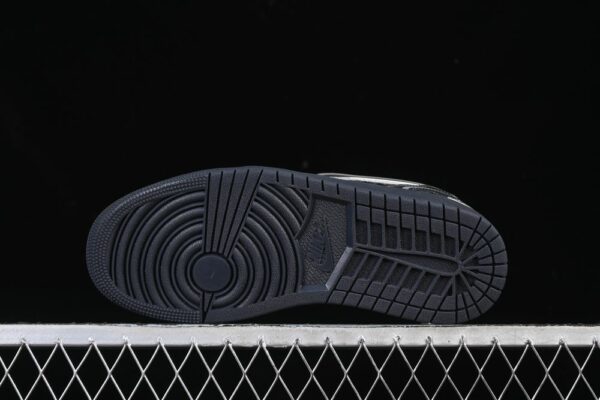 AJ 1 Low Method of Make V3 ‘Black Metallic Silver’ HQ2186-001