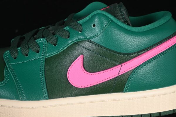AJ 1 Low ‘Watermelon’ DC0774-300 AJ 1 Low ‘Watermelon’ DC0774-300