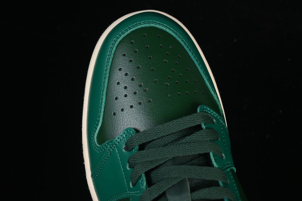 AJ 1 Low ‘Watermelon’ DC0774-300 AJ 1 Low ‘Watermelon’ DC0774-300