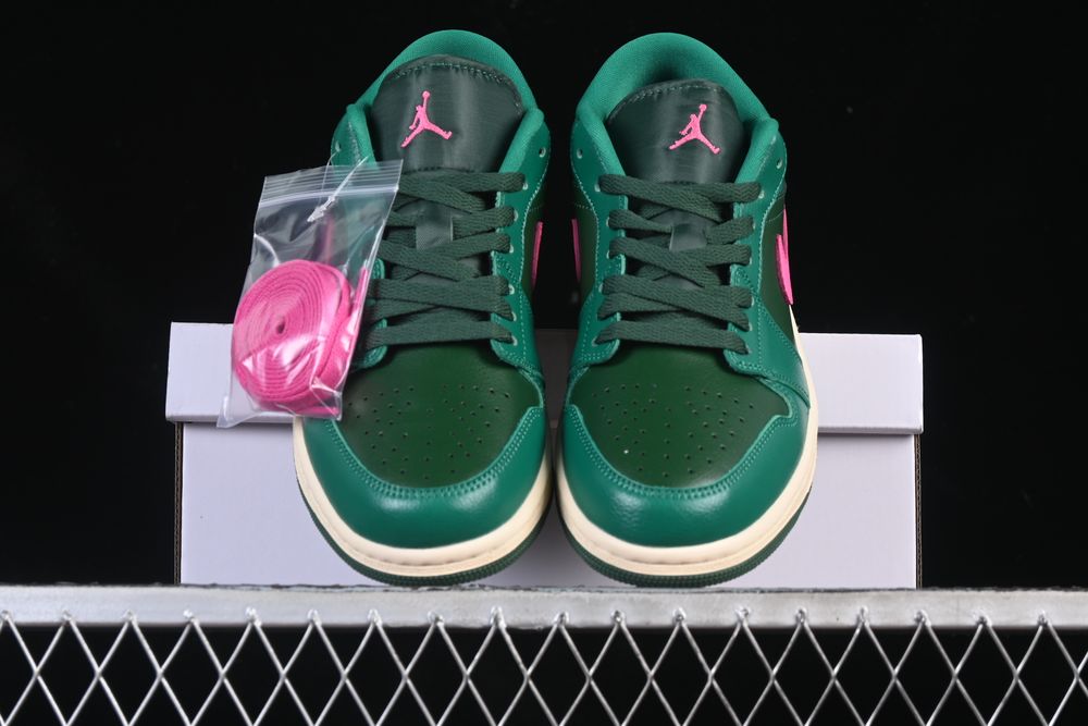 AJ 1 Low ‘Watermelon’ DC0774-300 AJ 1 Low ‘Watermelon’ DC0774-300