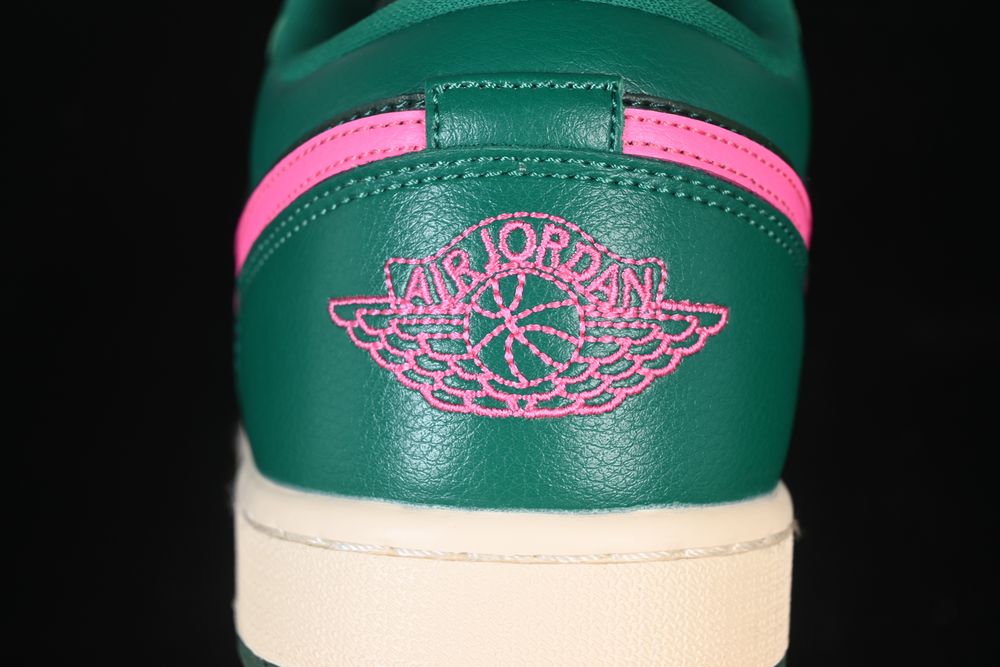 AJ 1 Low ‘Watermelon’ DC0774-300 AJ 1 Low ‘Watermelon’ DC0774-300