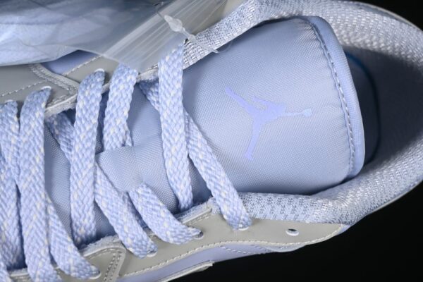 AJ 1 Low SE ‘Pearlized’ IM5129-010