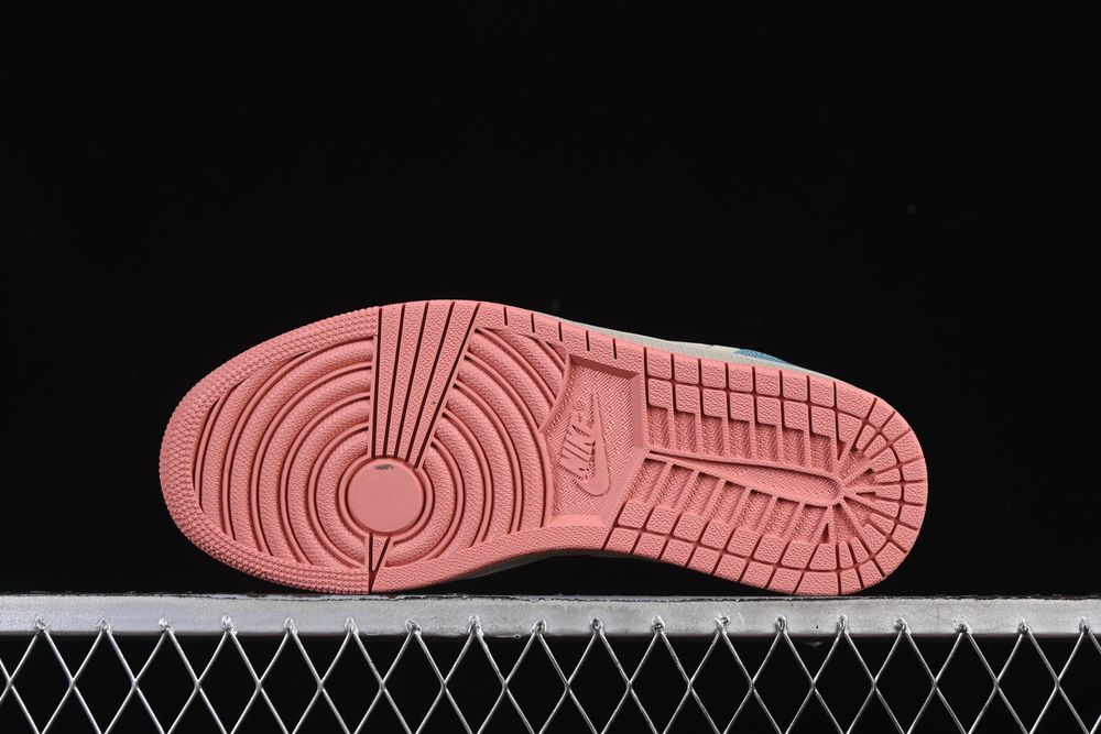 AJ 1 Low SE ‘Somos Eternos’ IM8120-464 AJ 1 Low SE ‘Somos Eternos’ IM8120-464