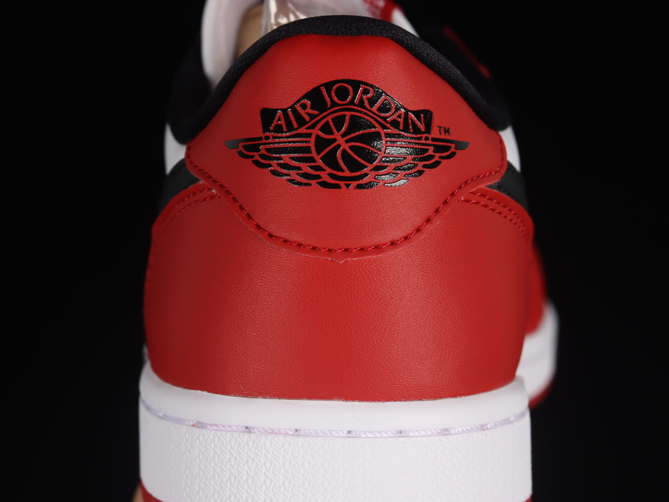 AJ 1 Low OG Chicago 705329-600 AJ 1 Low OG Chicago 705329-600