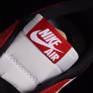 AJ 1 Low OG Chicago 705329-600 5 0718bd26