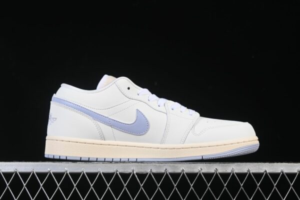 AJ 1 Low ‘Ghost’ DC0774 106 AJ 1 Low ‘Ghost’ DC0774 106