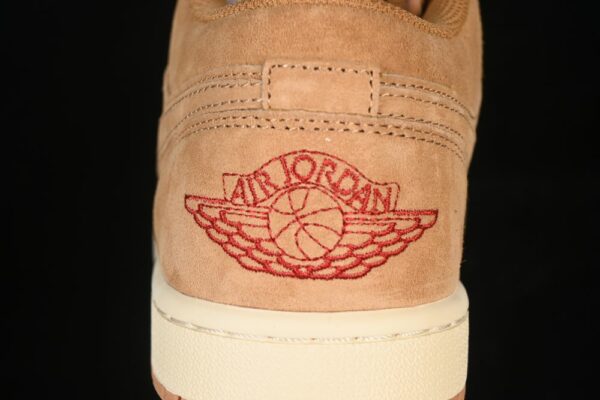 AJ 1 Low SE ‘Flax’ HV4089-200