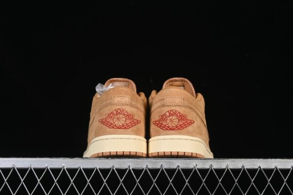 AJ 1 Low SE ‘Flax’ HV4089-200