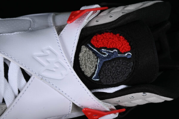 AJ 8 ‘Bugs Bunny’ 305381-103 MJ