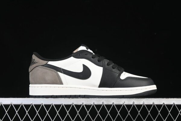 AJ 1 Low OG ‘Mocha’ CZ0790-102