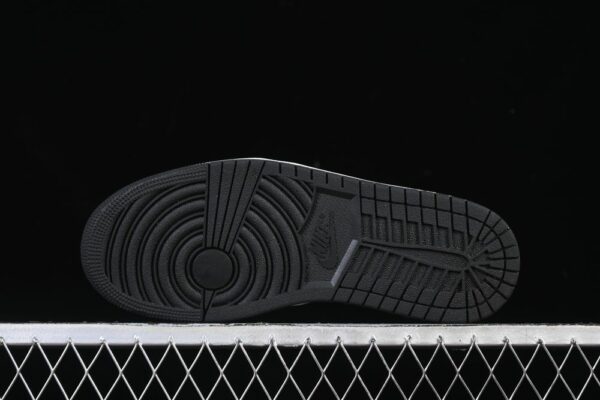 AJ 1 Low OG ‘Mocha’ CZ0790-102