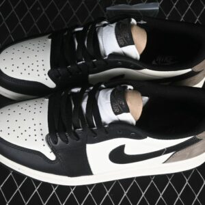 AJ 1 Low OG ‘Mocha’ CZ0790-102