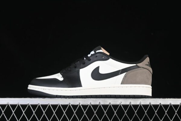 AJ 1 Low OG ‘Mocha’ CZ0790-102