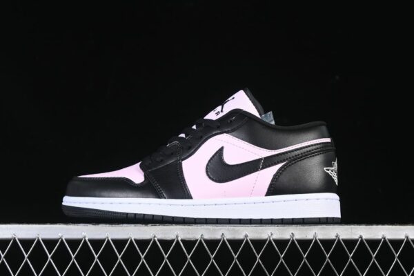 AJ 1 Low SE ‘Pink Foam Black’ IO3394-663 AJ 1 Low SE ‘Pink Foam Black’ IO3394-663